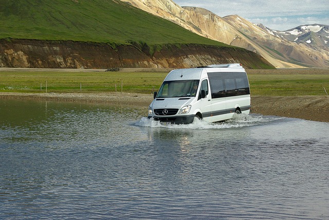 minibus v krajině